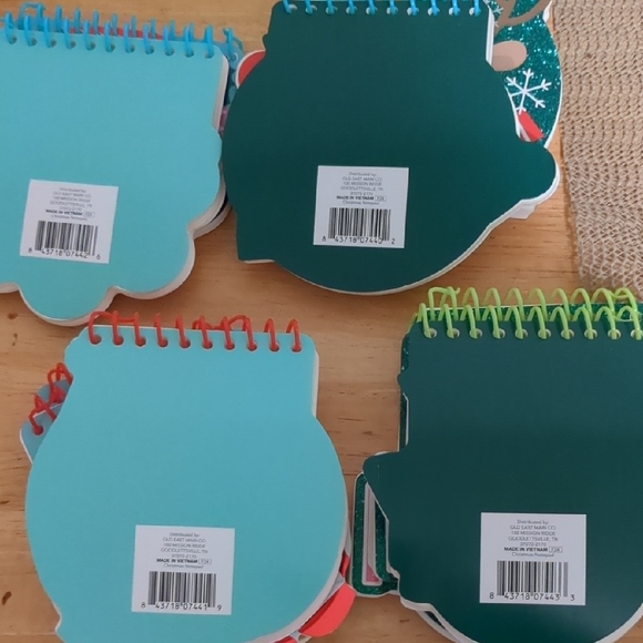 Festive Holiday Note Pad New - Picture 2 of 2